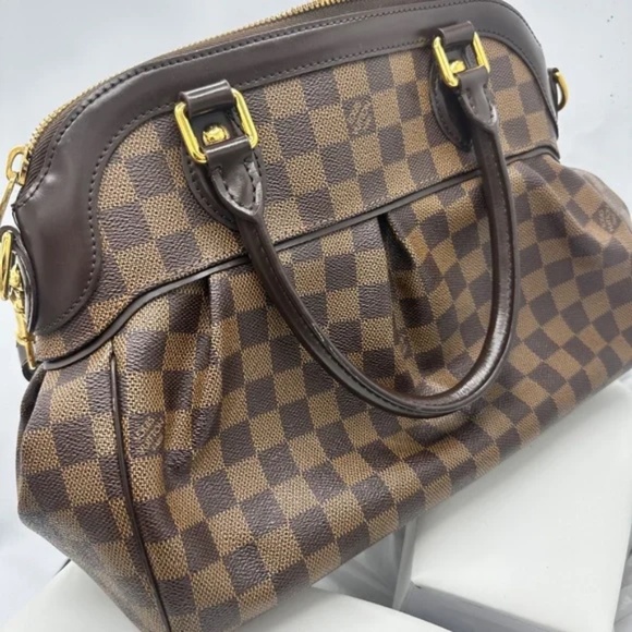 Pre-Loved Louis Vuitton Damier Ebene Trevi PM - Picture 2 of 9